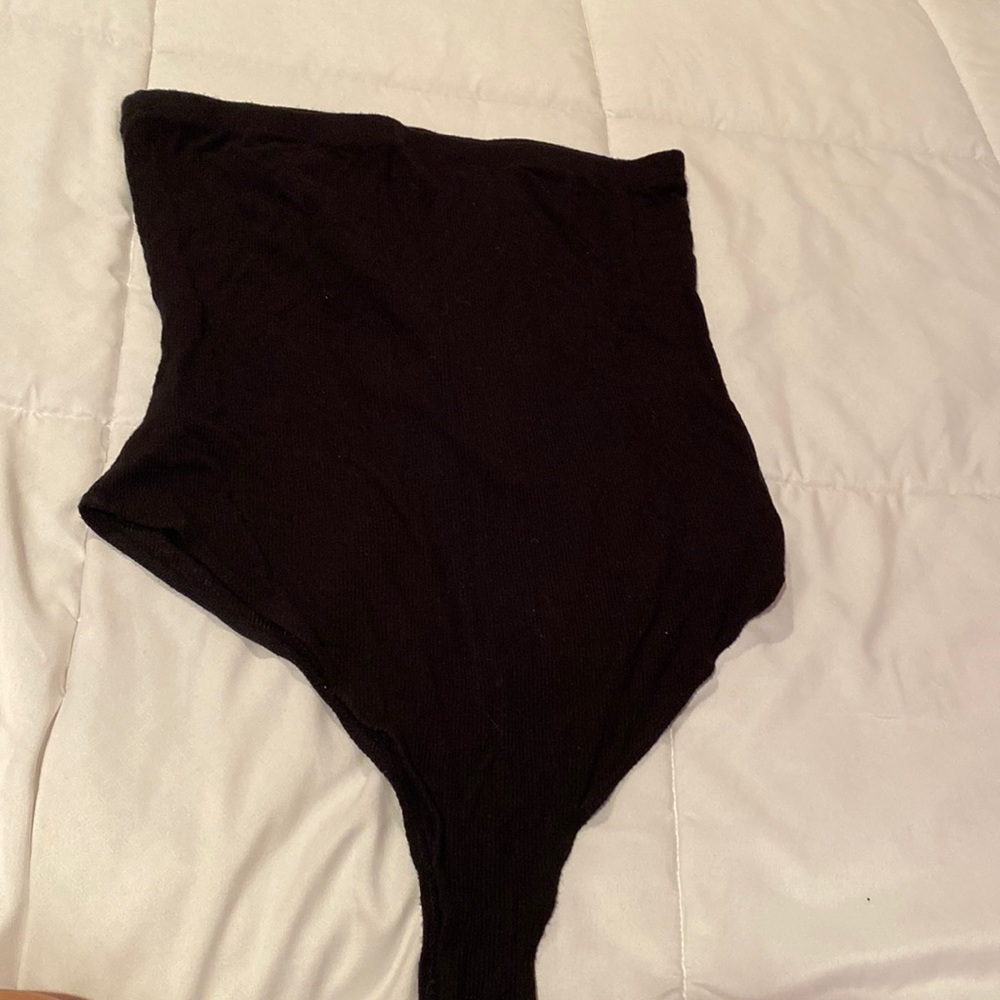Strapless black cotton body suit